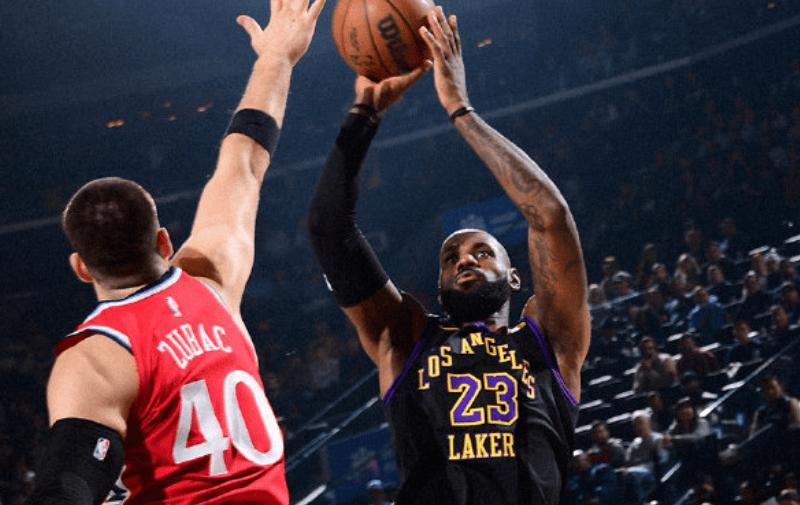 wellbet吉祥坊-拒绝26分大逆转!湖人惜败快船,詹姆斯创历史第一,哈登21投6中