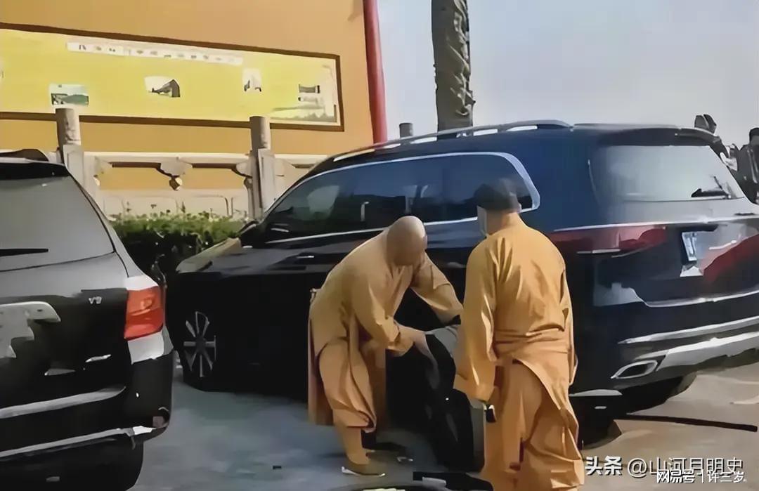 bet365-越扒越劲爆!释永信在少林寺的奢靡生活,你想都不敢想!